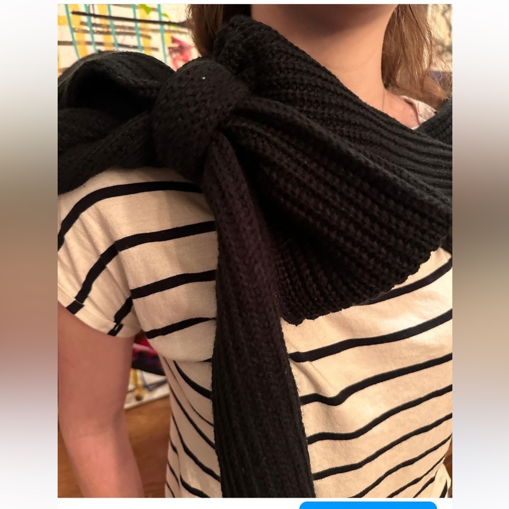 Black bow scarf